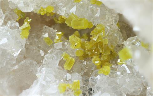 Pyromorphit - Sehringen Badenweiler Schawrzwald FOV 3mm 2016-06-01 21-46-18